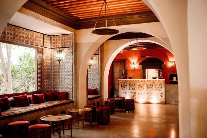 Entrance & Lobby