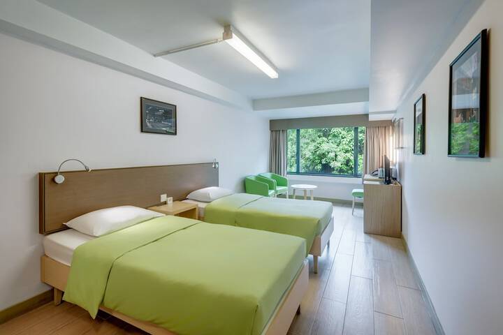 Room 14 of 66