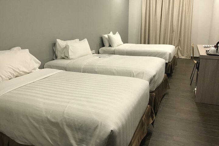 Room 50 of 74