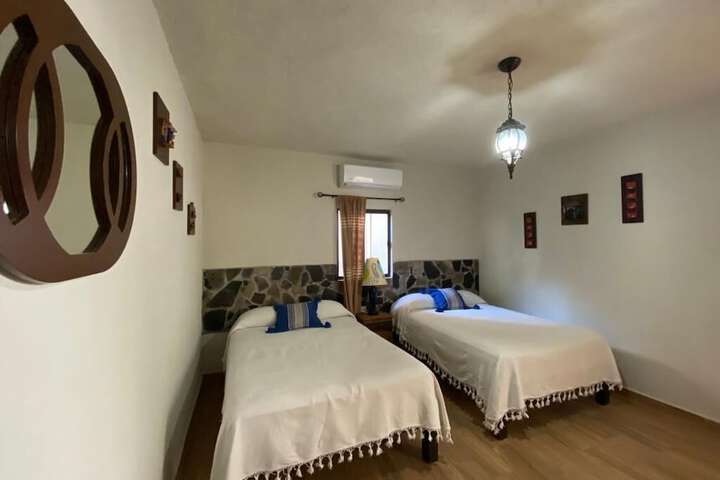 Room 2 of 20