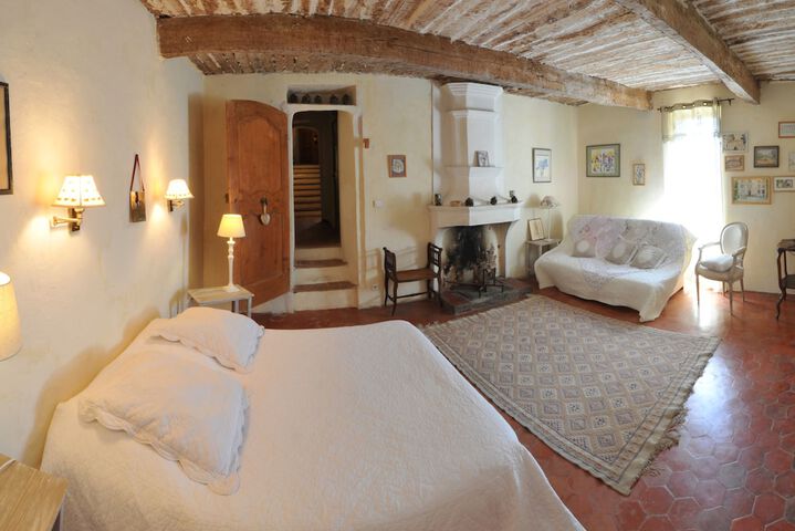 Room 2 of 38