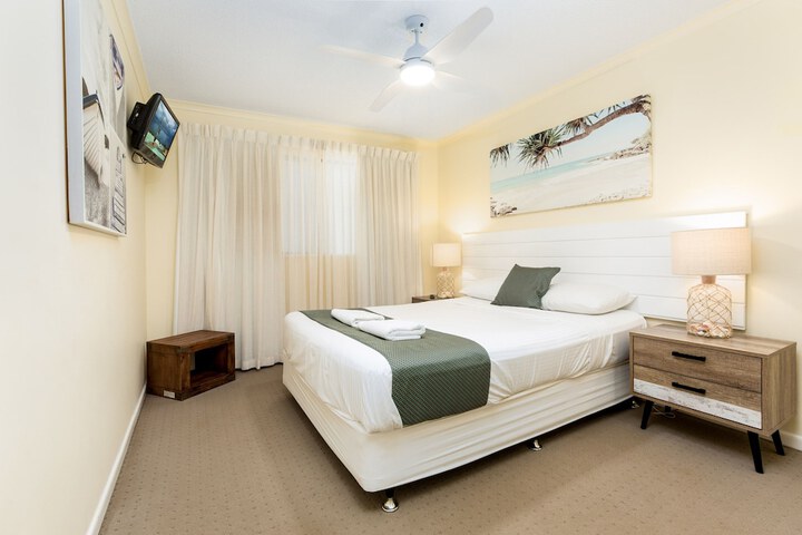 Room 3 of 78