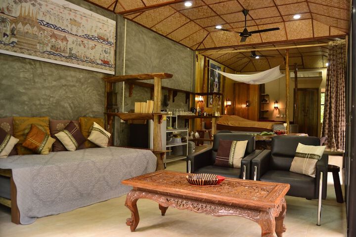 Room 2 of 65