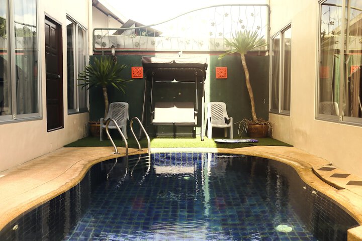 Pool 33 of 40