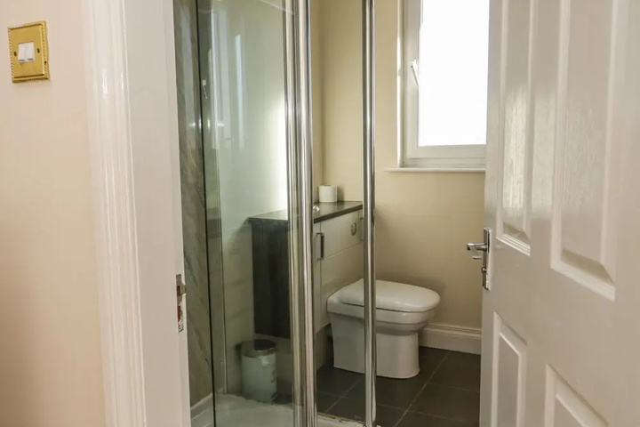 Room 8 of 23