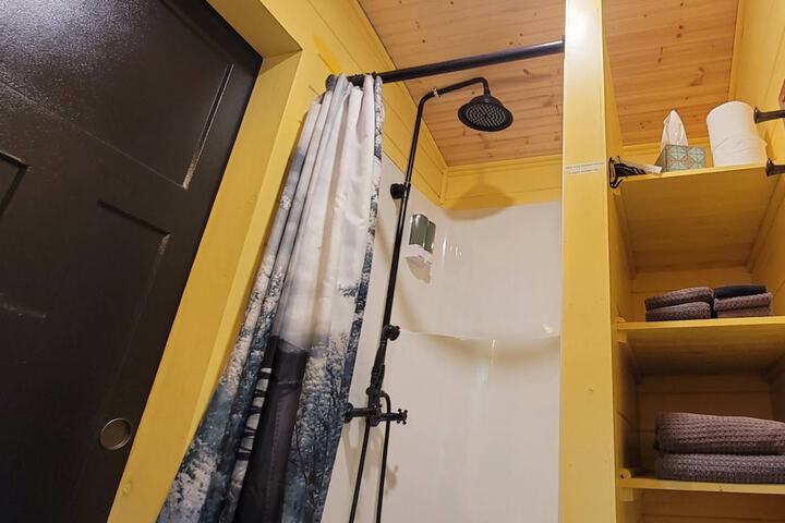 Room 114 of 152