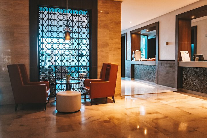 Hotel 3 of 140