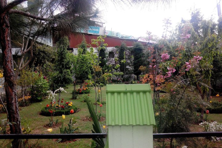 Hotel Exterior 45 of 52