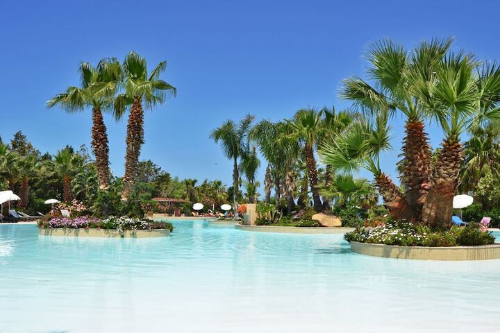 Pool 33 of 116