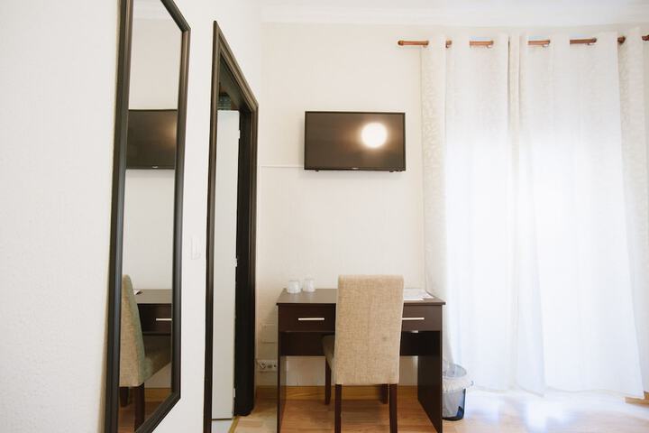 Room 14 of 47