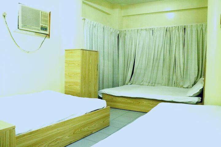 Room 12 of 22