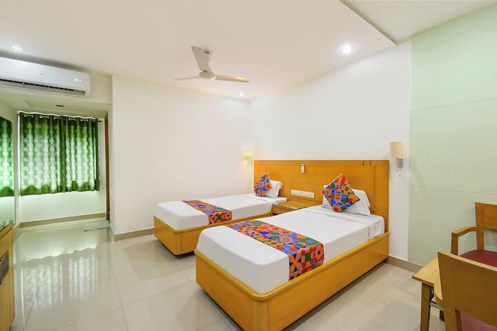 Room 27 of 34