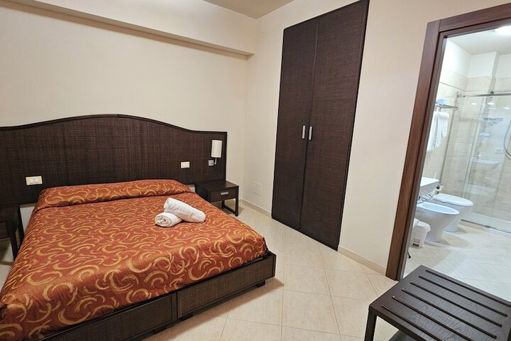Room 19 of 56