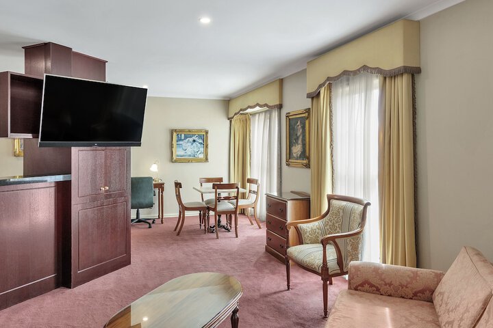 Room 15 of 66