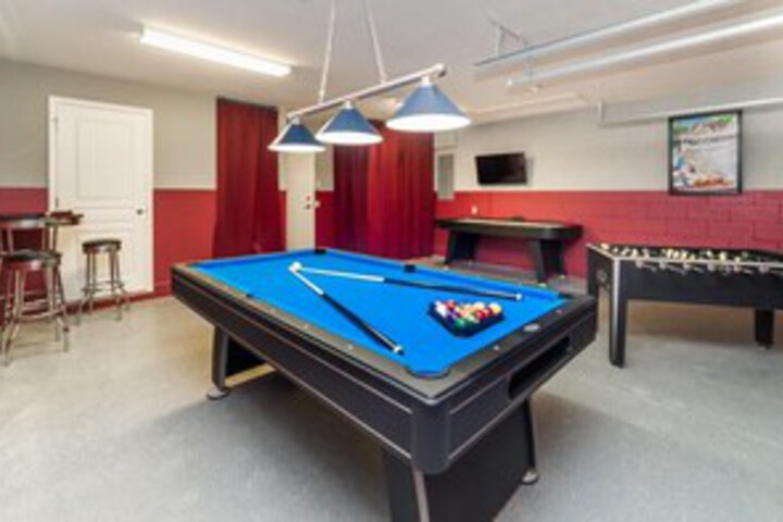 Room 6 of 38