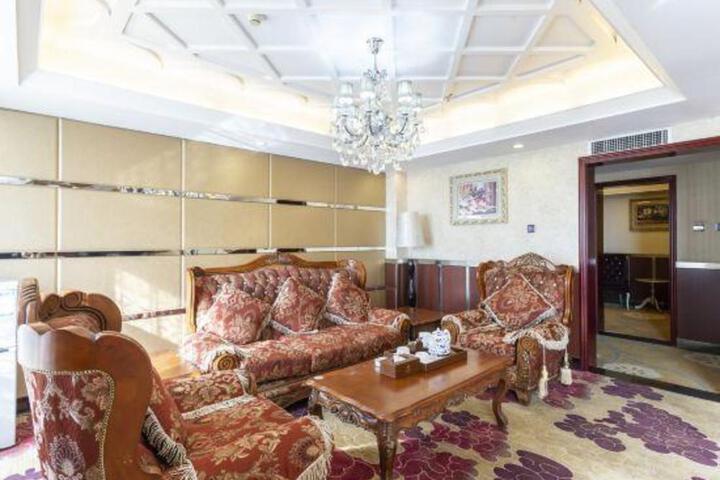 Century Longding International Hotel