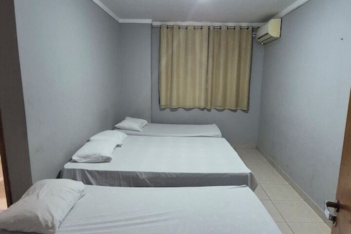 Room 5 of 11