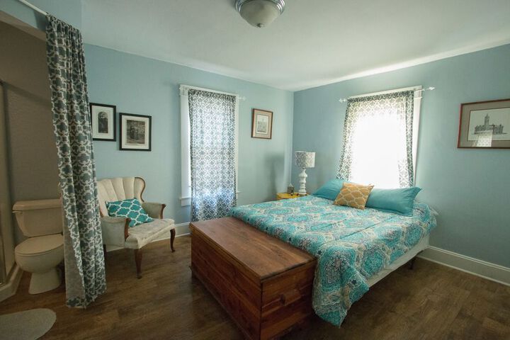 Room 18 of 43