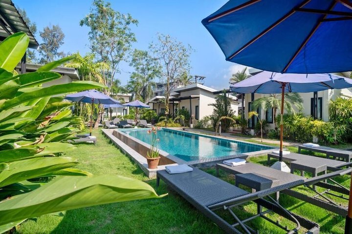 La Casa Bangtao Resort