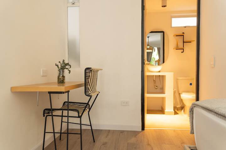 Room 6 of 36