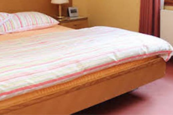 Room 4 of 12