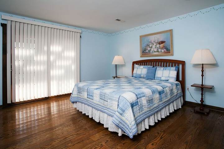 Room 5 of 42