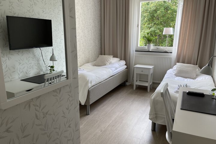 Room 11 of 35