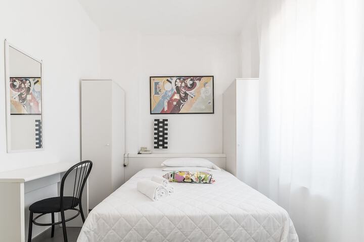 Room 14 of 62