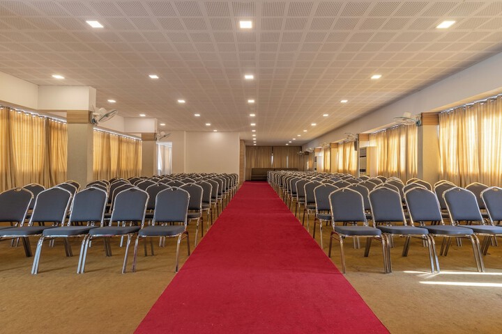 Ballroom/Hall 29 of 38