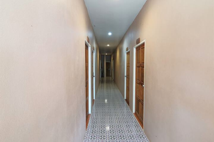 Room 27 of 145