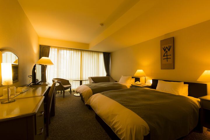 Room 14 of 50