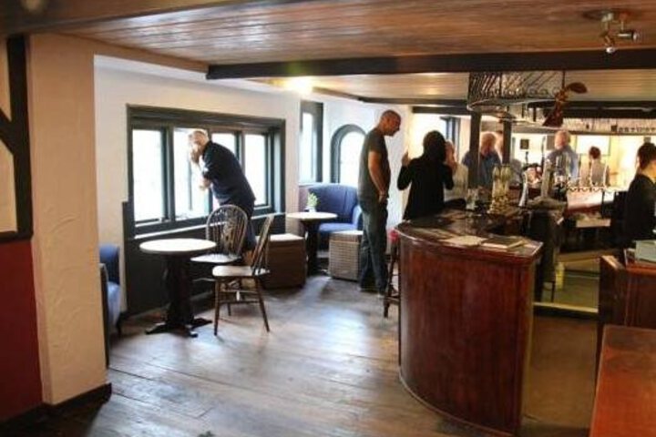 Photo 18