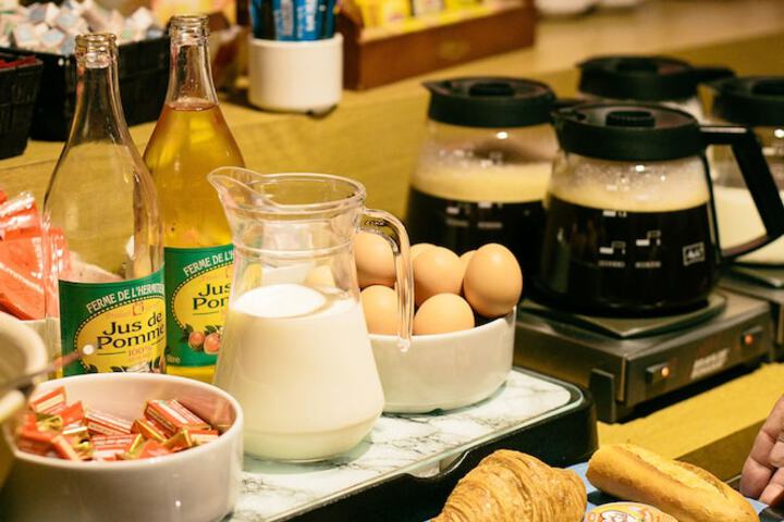 Breakfast area