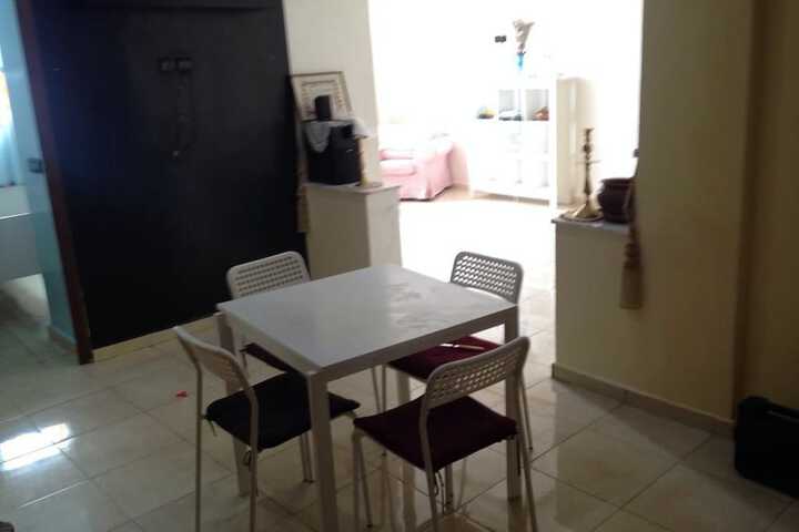 Room 8 of 10
