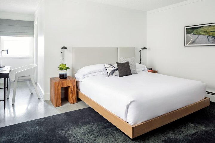 Petite King Bed (12 of 15)