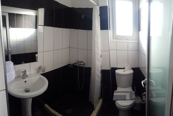 Room 13 of 25