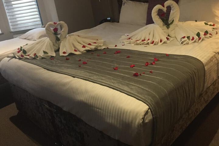 Room 16 of 60