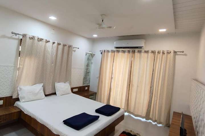 Room 5 of 43