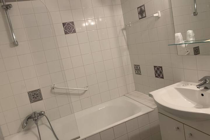 Room 30 of 41