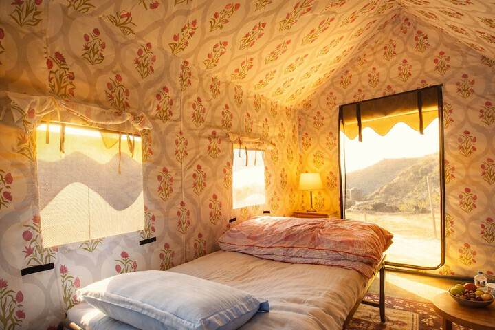 Room 3 of 21