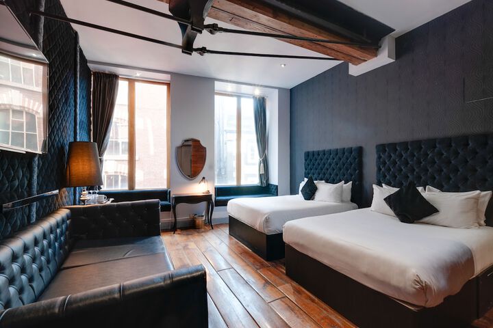 Room 10 of 94