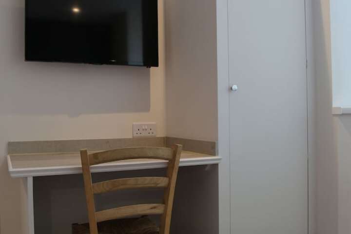 Room 19 of 49