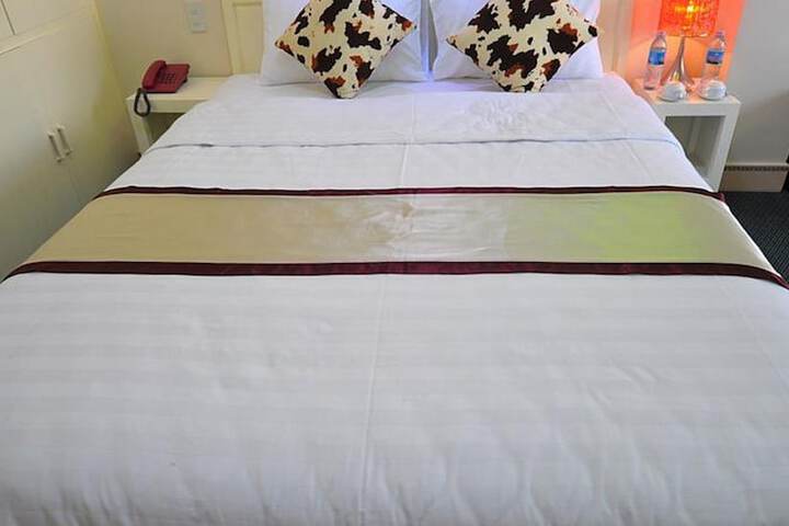 Room 6 of 22