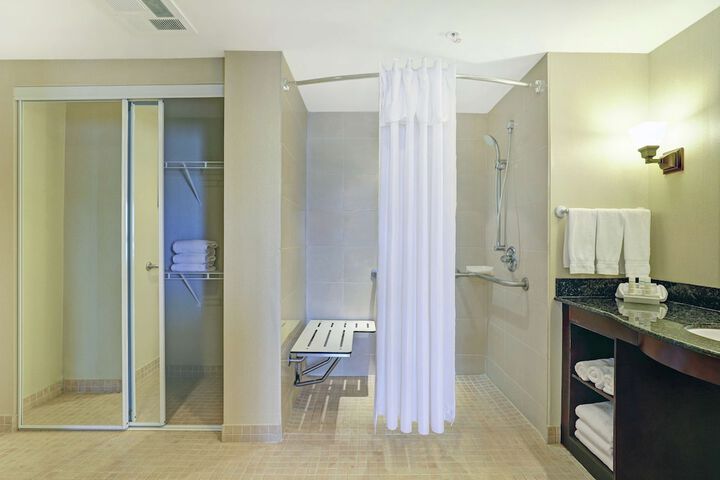 1 King Bed Whirlpool Studio Suite (1 of 22)