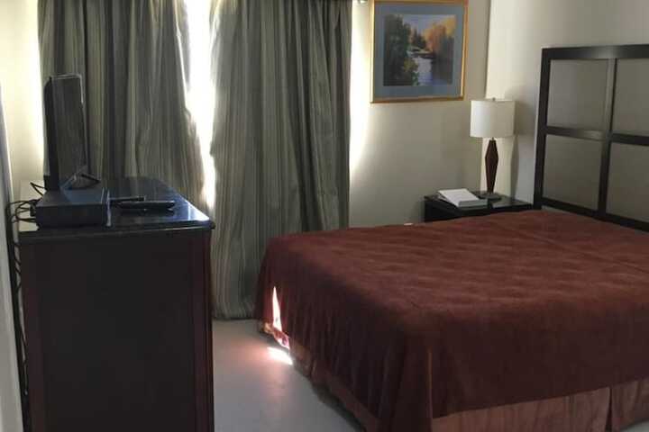 Room 11 of 21