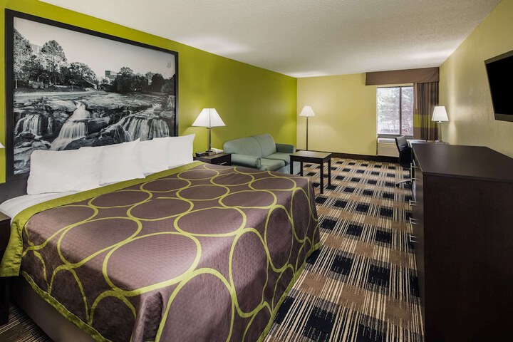 1 King Bed (6 of 8)