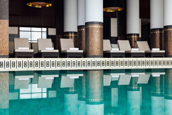 Hotel with Pool