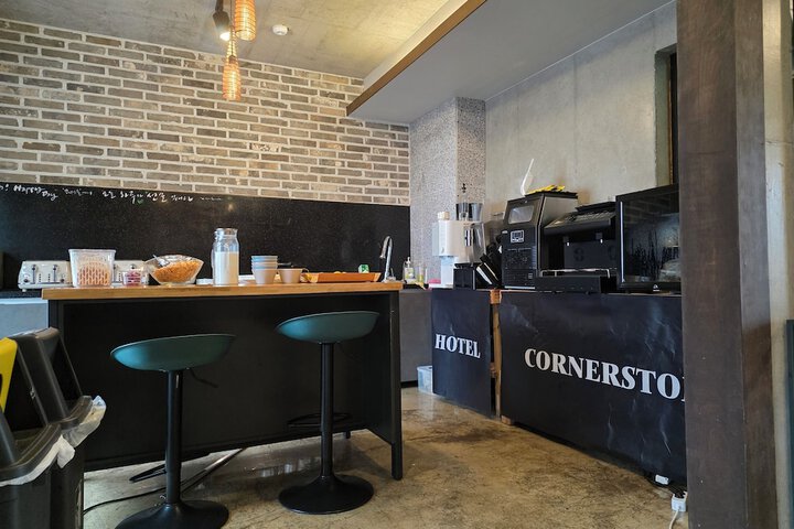 Cornerstone Hotel