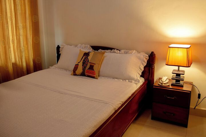 Room 3 of 9