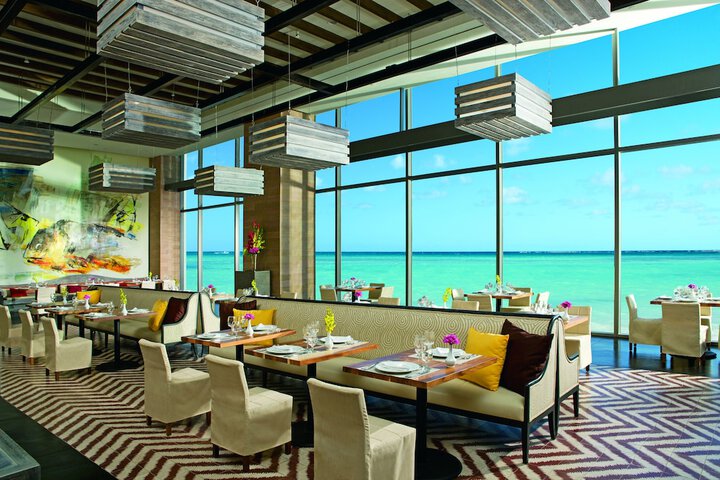 Dining 40 of 78